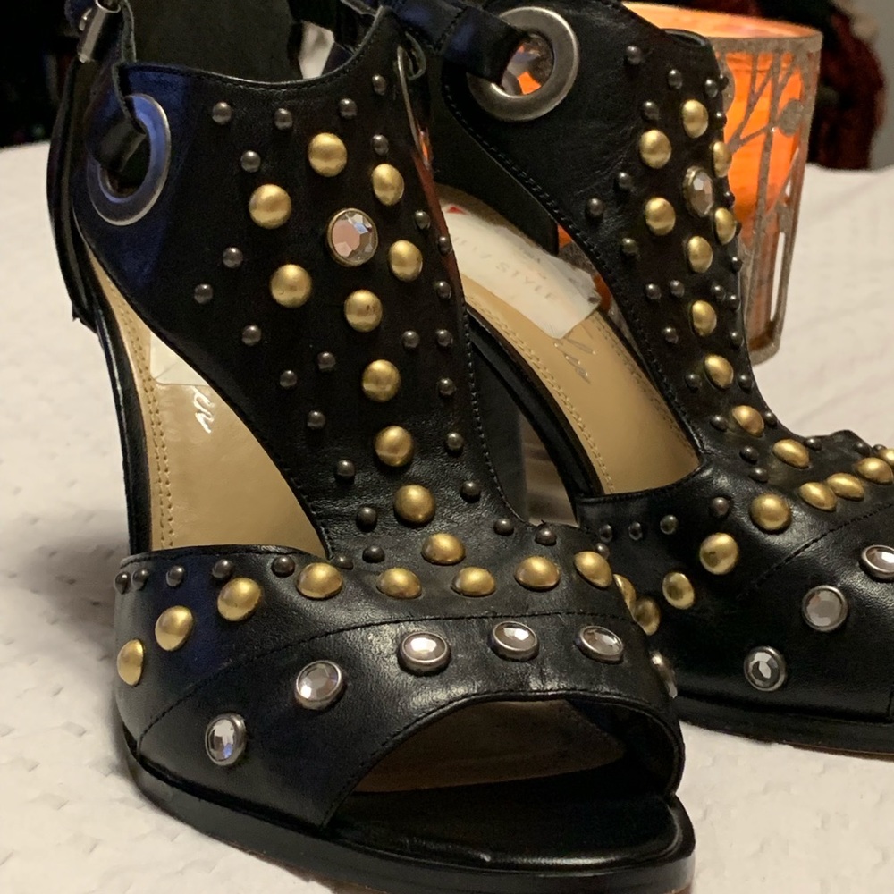 Marc Fisher Kristina Heels